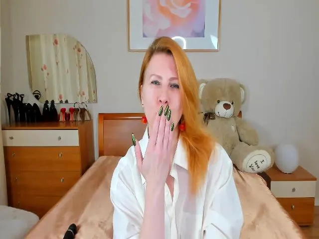 Live sex webcam photo for SofiaReginald #259570278