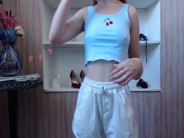 Live sex webcam photo for your_lina18_ #258566404