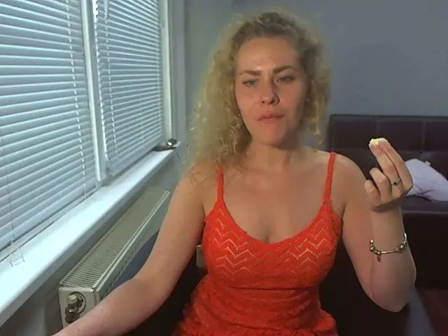 Live sex webcam photo for AnnnaLia #258727697