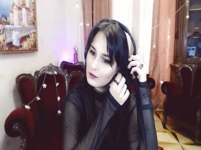 Live sex webcam photo for GraceLuv #263718445