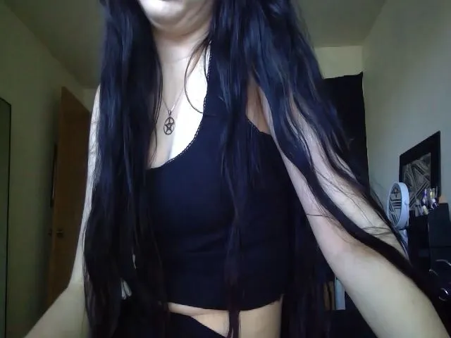 Live sex webcam photo for LilithLucid #259653999
