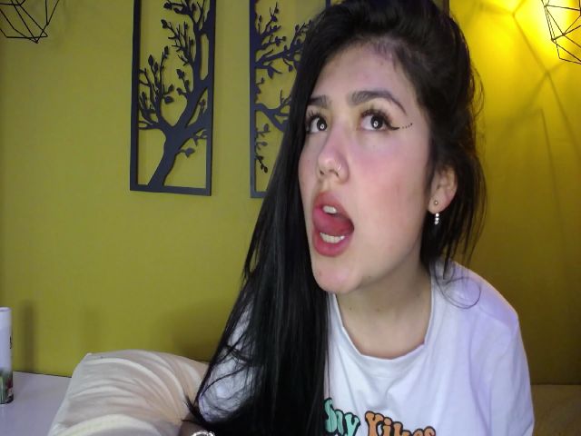 Live sex webcam photo for Lu1bonnie #254441127