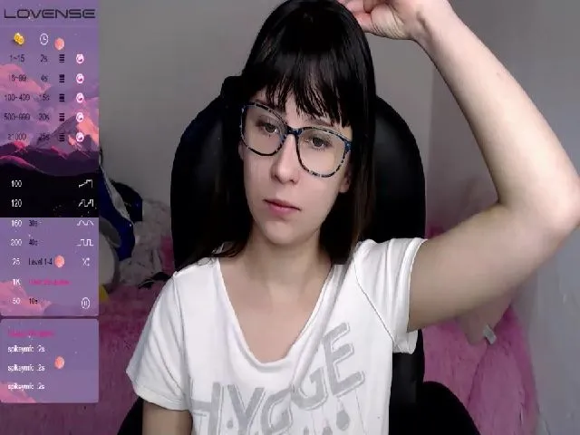 Live sex webcam photo for Paulette655 #254969363