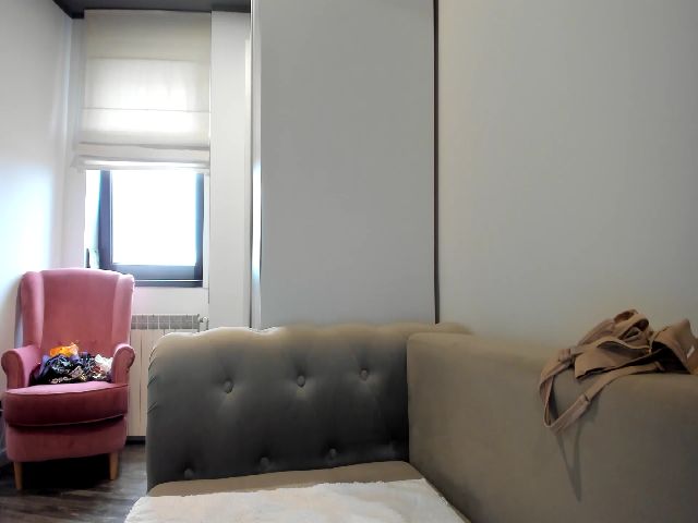 Live sex webcam photo for Alenaxoxo #256204025