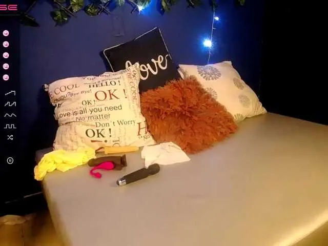 Live sex webcam photo for Luna-bm #241177113