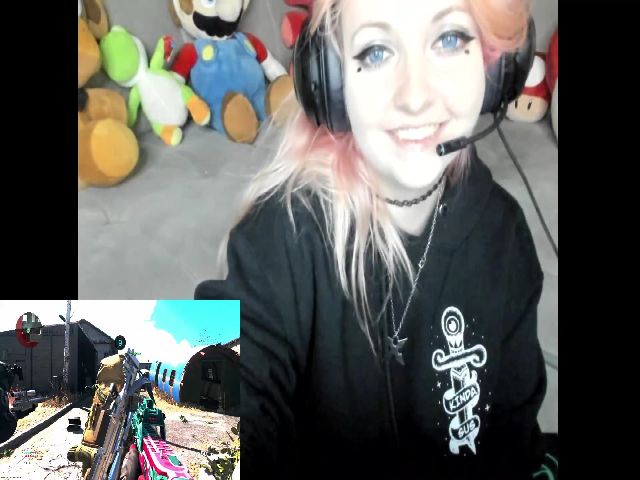 Live sex webcam photo for PrincessBluu #254989820