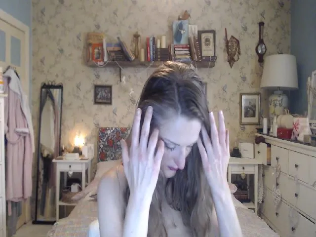 Live sex webcam photo for EnglandsRose #254444509