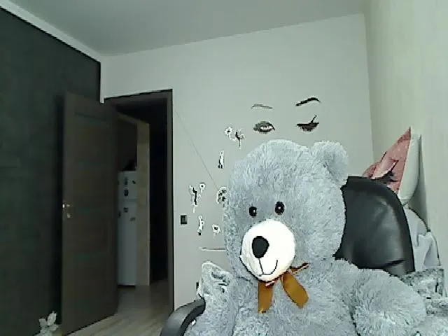 Live sex webcam photo for Yourmilf24 #262998437