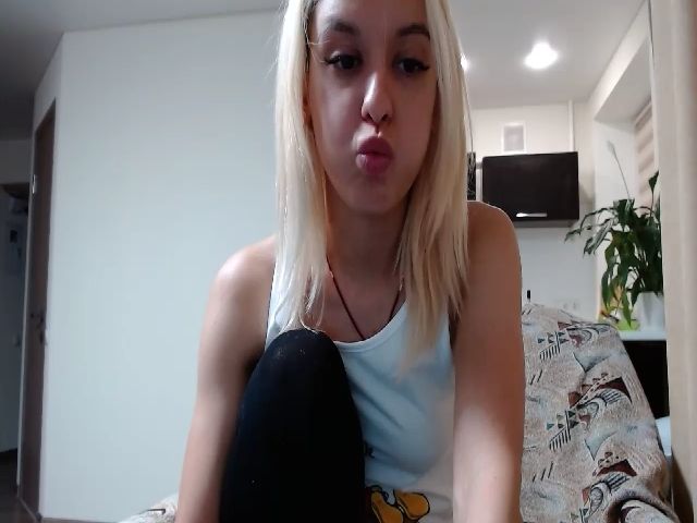 Live sex webcam photo for AlittleEmily #253170956