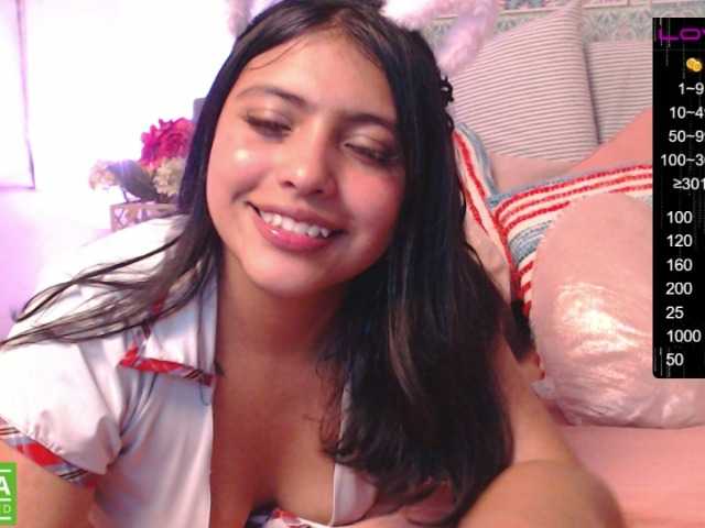 Live sex webcam photo for Jasminn-1 #241544615