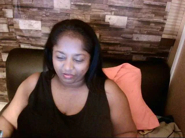 Live sex webcam photo for Indiantasha #287986006
