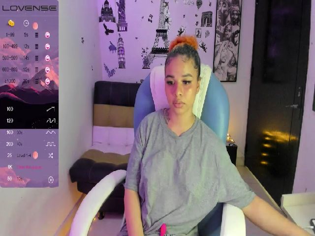 Live sex webcam photo for Valentina_5_ #260871342