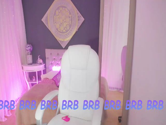 Live sex webcam photo for Karina_V #256203363