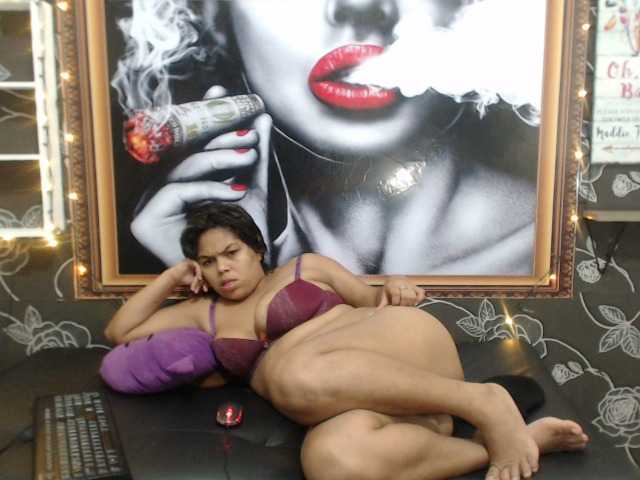 Live sex webcam photo for Sweet-evil #241425659