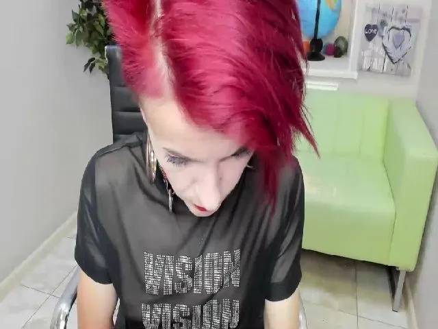 Live sex webcam photo for RubyBlaze #257488588