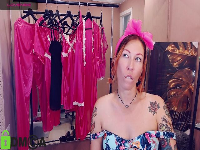 Live sex webcam photo for MarvelousLilu #252532399