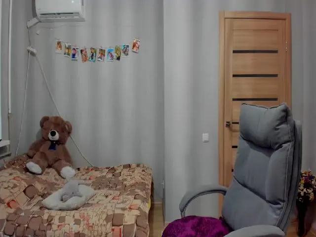 Live sex webcam photo for VenusZill #263555931