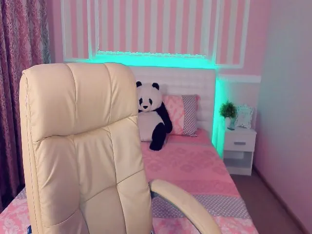 Live sex webcam photo for SabrinaBlvck #260689221