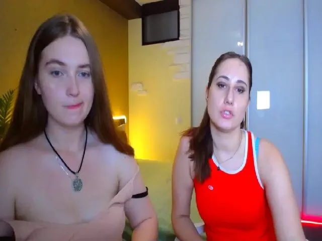 Live sex webcam photo for NikkySonge #254065634