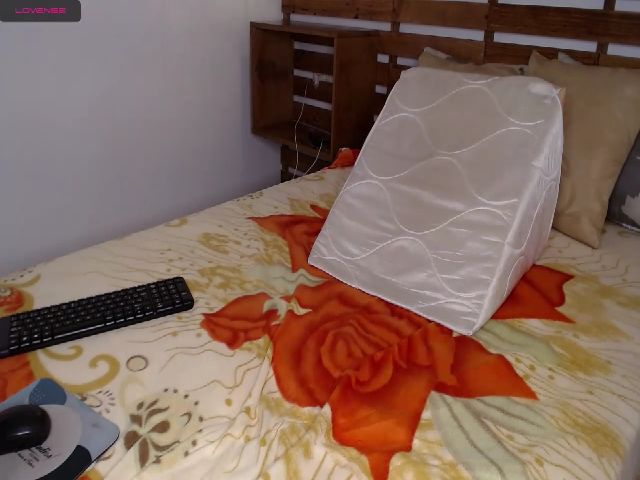 Live sex webcam photo for Katsumi_zenn #253338904