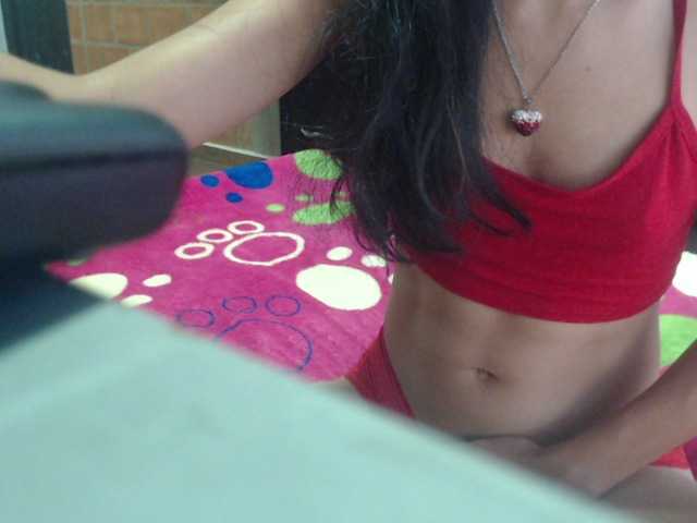 Live sex webcam photo for zoe-barnet #242511385