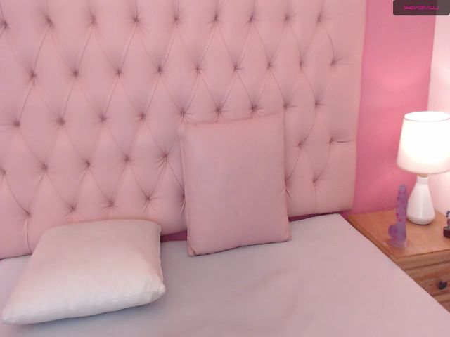 Live sex webcam photo for Keyra_R #260464409