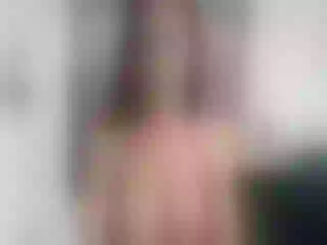 Live sex webcam photo for KittieJoy #253687008