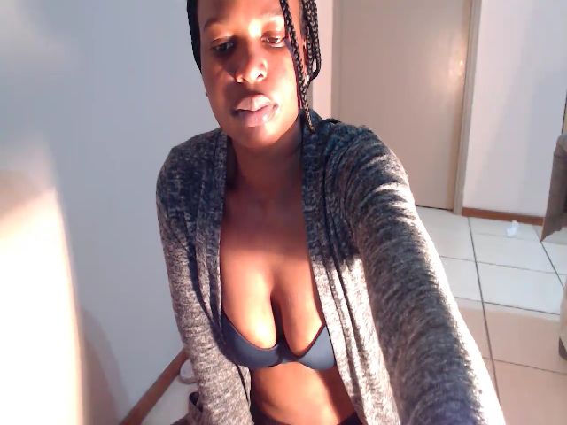 Live sex webcam photo for SexyAmber55 #252945205