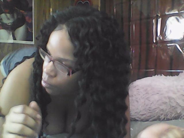 Live sex webcam photo for Pinkrackz100 #257135546