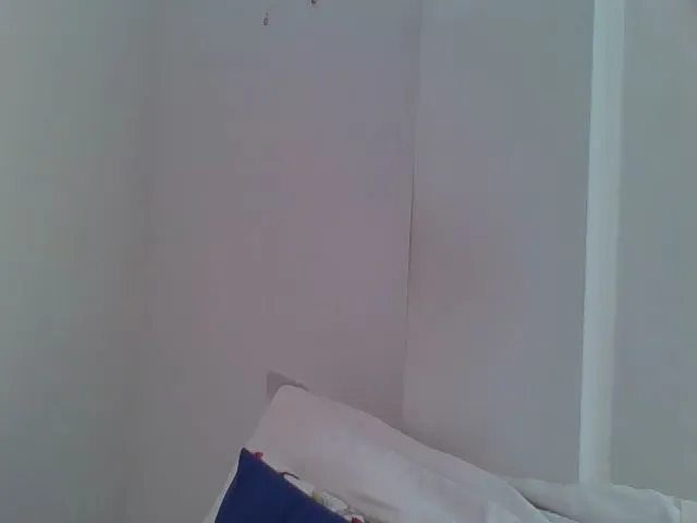 Live sex webcam photo for SweetLola01 #260878518