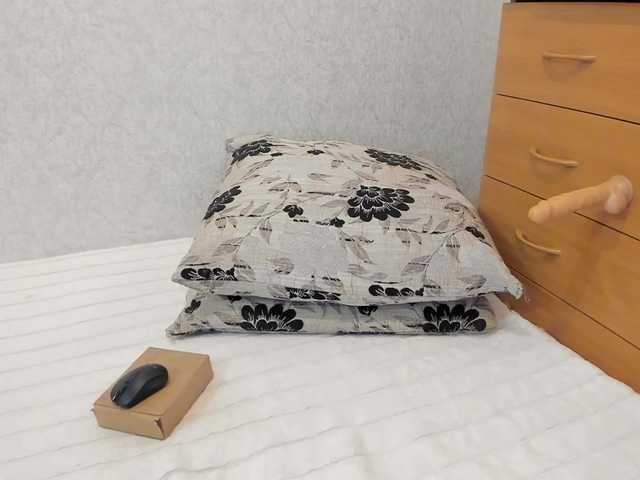 Live sex webcam photo for Len4ik-5 #245952798