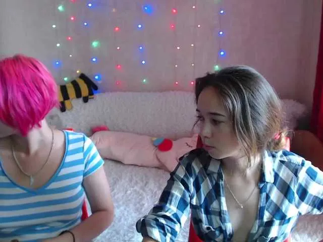 Live sex webcam photo for UnicornsLove #250420103