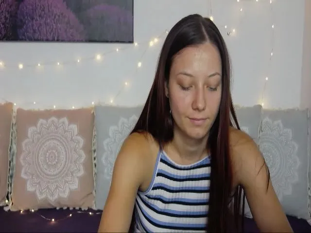 Live sex webcam photo for AyleenRosie #263098063