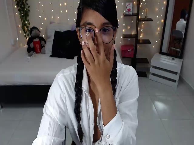 Live sex webcam photo for JOLIE_ABALO #261798222