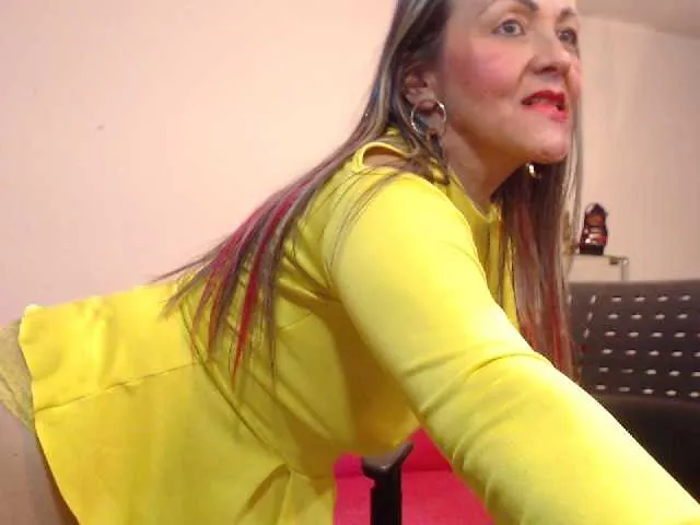 Live sex webcam photo for DirtyAnalx #245345886