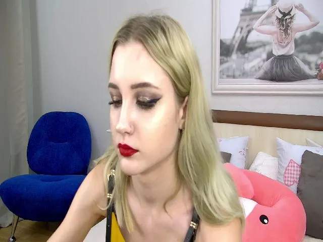 Live sex webcam photo for SusieTurner #252658403