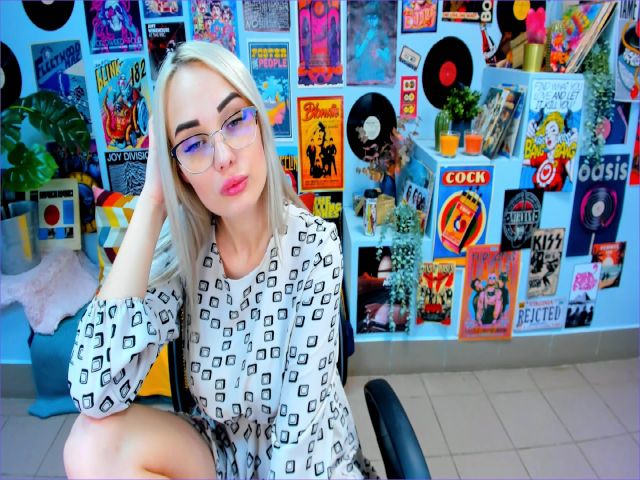 Live sex webcam photo for EvaRame #262985846