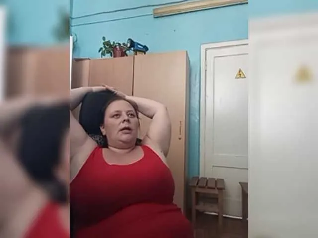 Live sex webcam photo for RealWitch #258608943