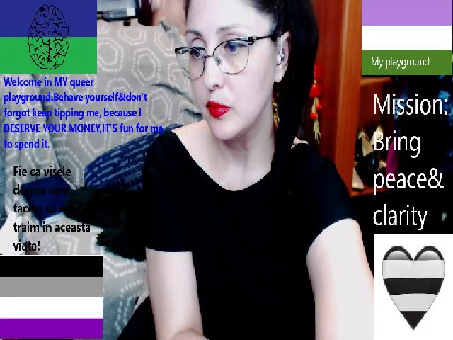 Live sex webcam photo for ImperatrizaS #252618739