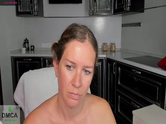 Live sex webcam photo for StelaMartin #255323835