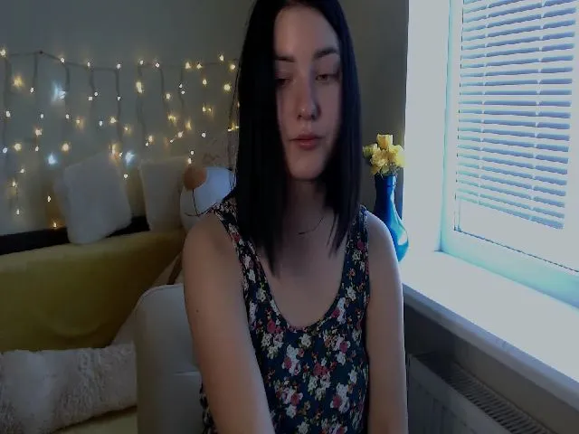 Live sex webcam photo for JenniferGill #252407140