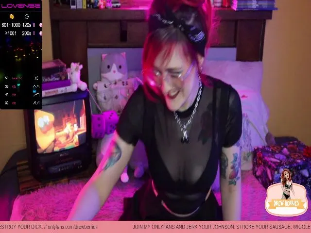 Live sex webcam photo for DrewBerries #254305417