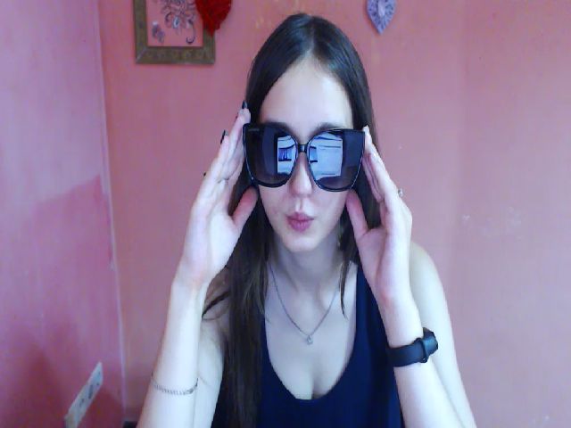 Live sex webcam photo for CuddliesKriss #258644621