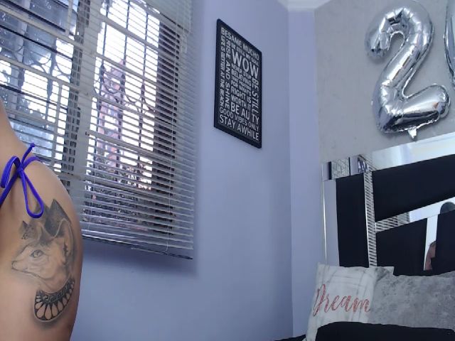 Live sex webcam photo for Pythonissa97 #264284028