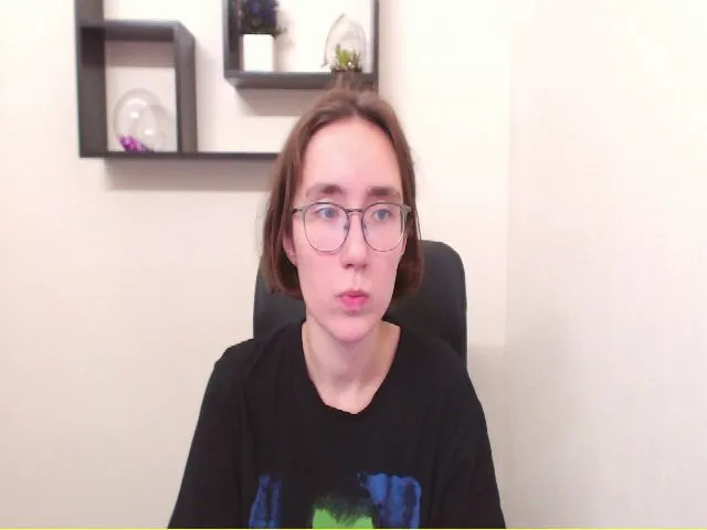 Live sex webcam photo for CleverAlexiss #254093460