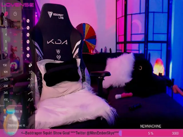 Live sex webcam photo for Ember_Skye #252959726