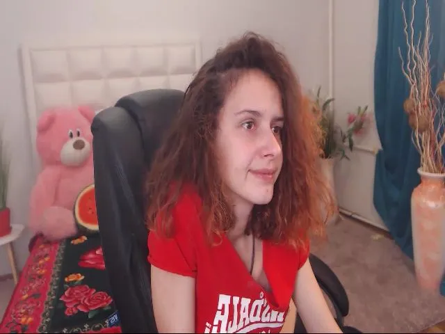 Live sex webcam photo for IrisNichols #264471877