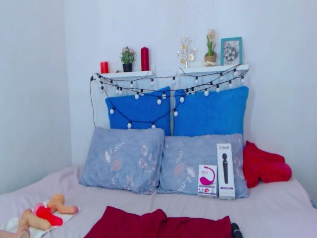 Live sex webcam photo for Lanna_Wolf #259014515