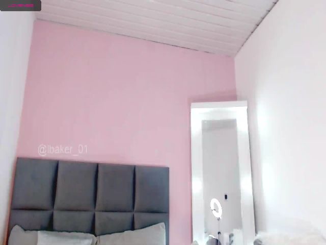 Live sex webcam photo for LisaBaker1 #261691068