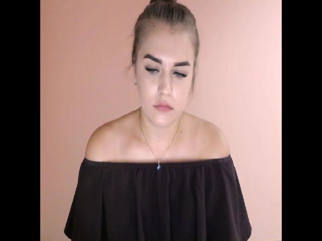 Live sex webcam photo for TaliaKristen #258861104